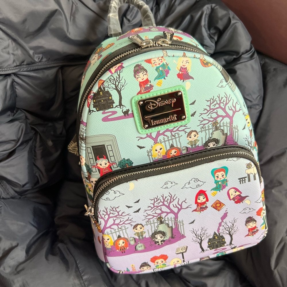 Loungefly Disney Hocus Pocus
Scene Double Strap Shoulder Bag
Mini Backpack Purse